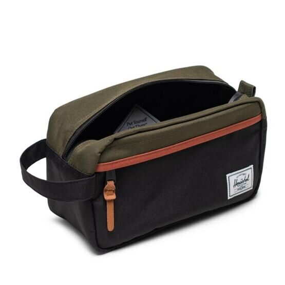 Chapter - Travel Kit in Black/Ivy Green/Chutney